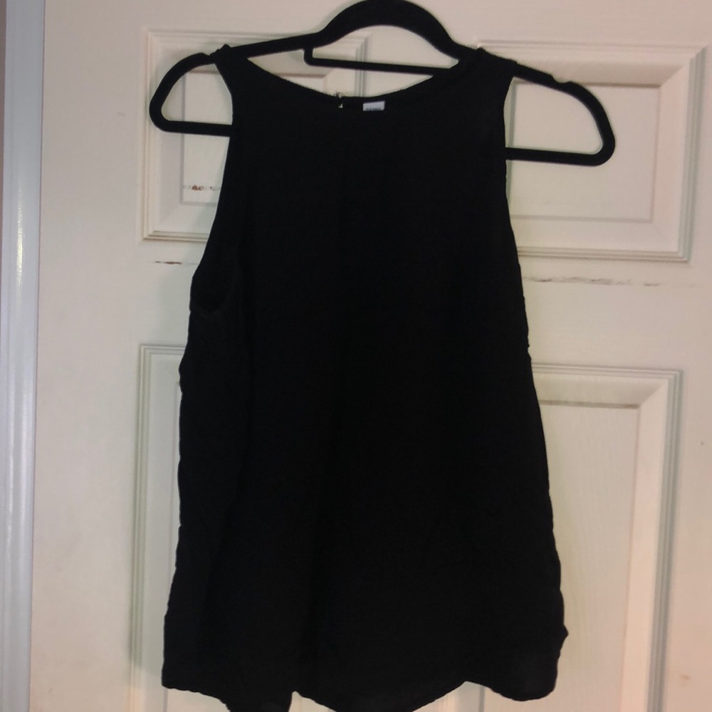 Sleeveless black top
